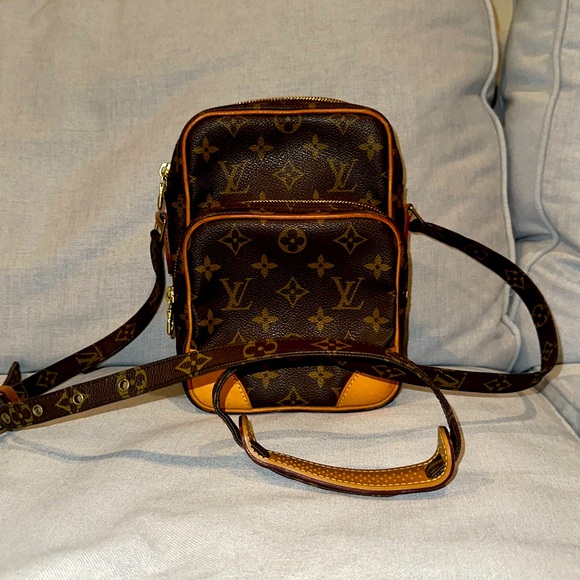 VINTAGE LV DUNABE IN EUC no callouts no peeling honey color - Picture 4 of 10